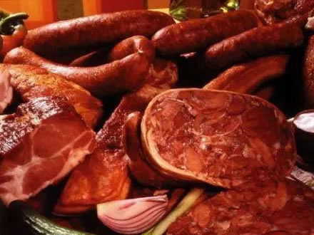 某肉制品加工厂